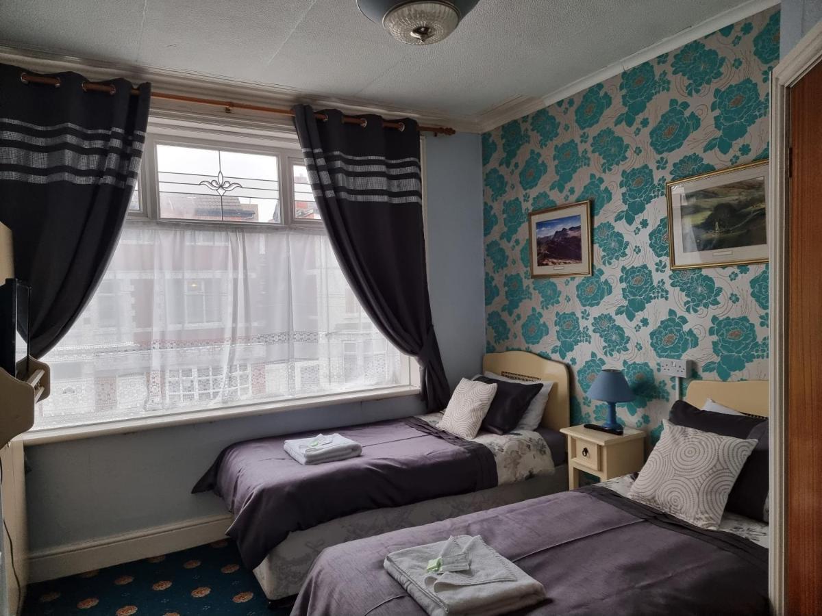 The Glen Stuart Hotel Blackpool Oda fotoğraf